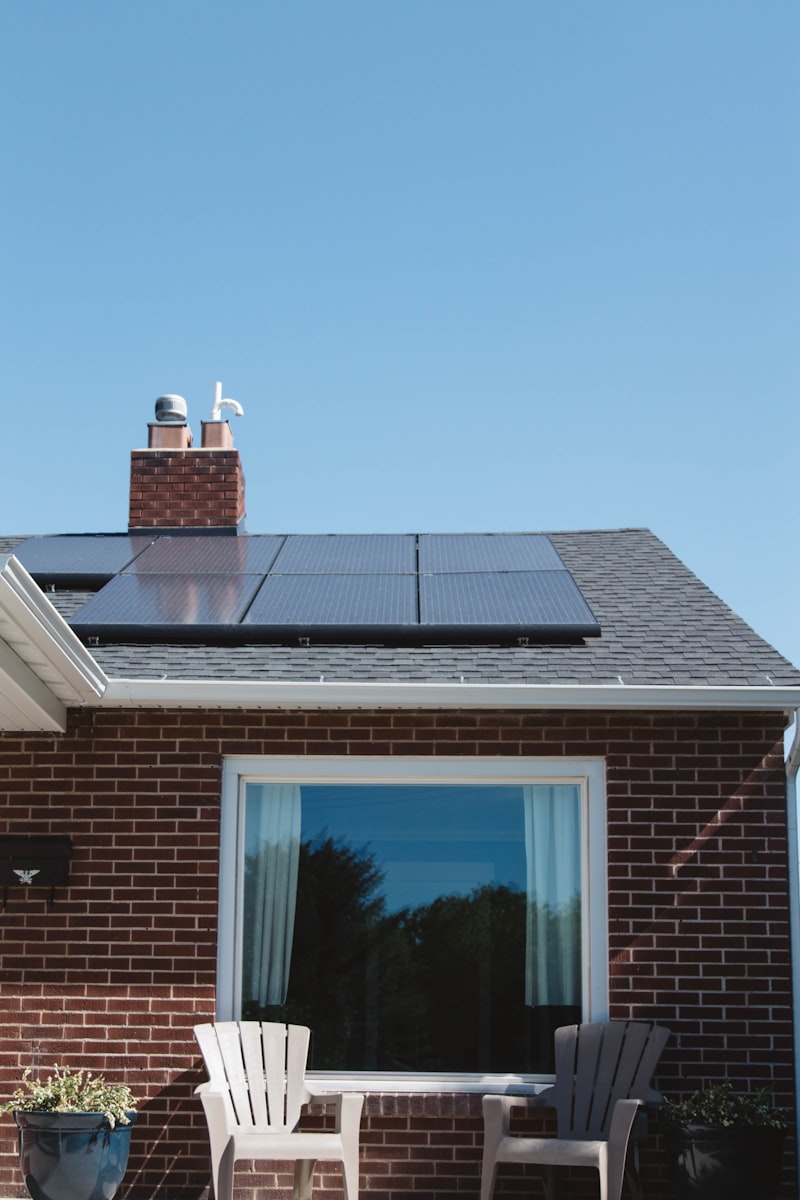 Pose de panneaux solaires sur toiture